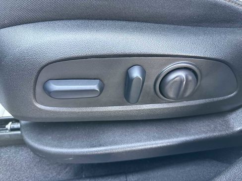 Certified 2024 Chevrolet Equinox LT FWD image 14