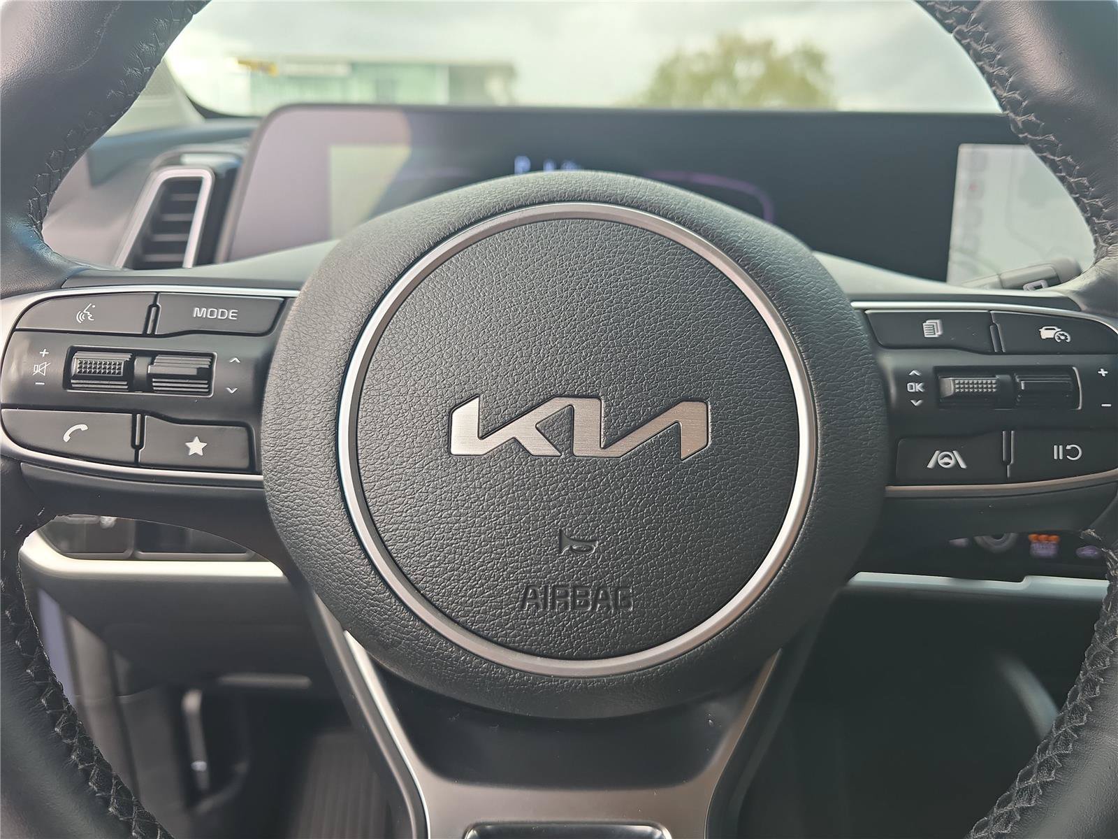 Used 2024 Kia Sportage EX FWD image 23