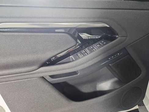 Certified 2023 Land Rover Range Rover Evoque R-Dynamic SE image 9