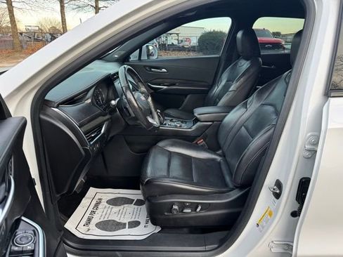 Used 2019 Cadillac XT4 Sport image 16