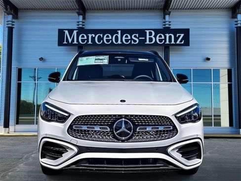 New 2025 Mercedes-Benz GLA 250 4MATIC image 2