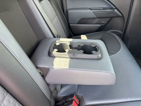 Used 2015 Chevrolet Colorado Z71 AWD/4WD image 46