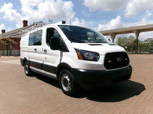 Used 2019 Ford Transit 150 130 Low Roof image 3