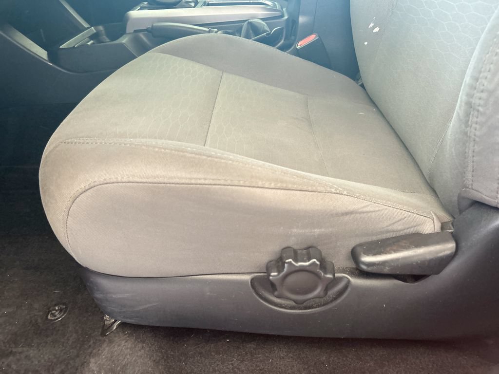 Used 2018 Toyota Tacoma SR5 RWD image 11