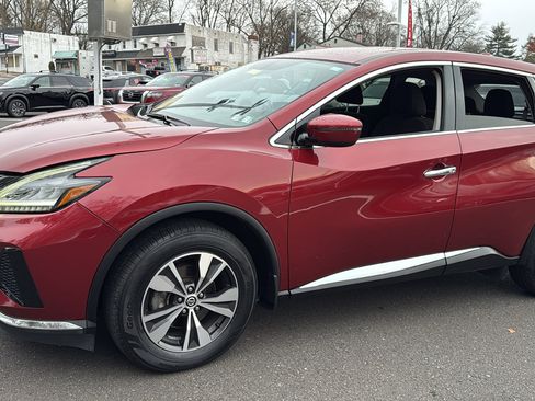 Used 2019 Nissan Murano S image 3