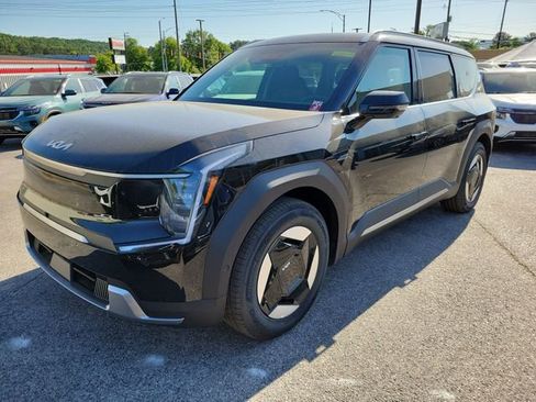 New 2026 Kia EV9 Wind AWD/4WD image 3