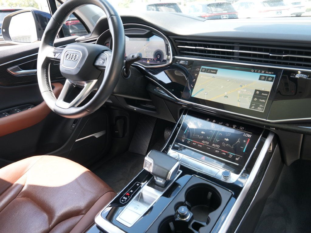 Used 2020 Audi Q7 3.0T Prestige w/ Prestige Package AWD/4WD image 17