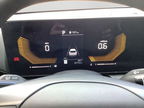 Used 2025 Kia K4 LXS image 29