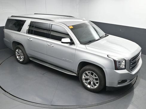Used 2017 GMC Yukon XL SLT image 33