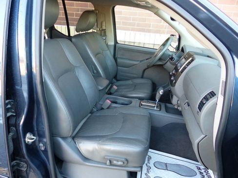 Used 2019 Nissan Frontier SL image 45