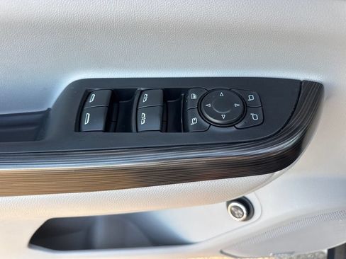 Used 2021 GMC Acadia SLT w/ Technology Package FWD image 20