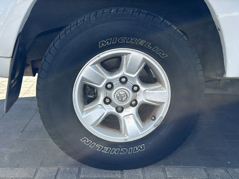 Used 2005 Toyota Sequoia SR5 image 26