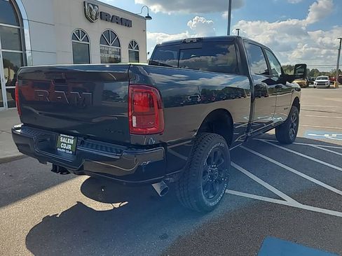 New 2026 RAM 2500 Big Horn AWD/4WD image 8
