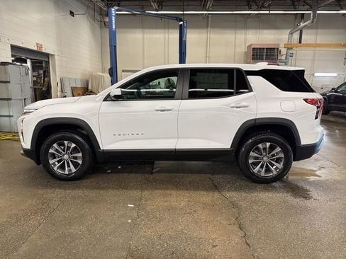 New 2026 Chevrolet Equinox LT AWD/4WD image 3