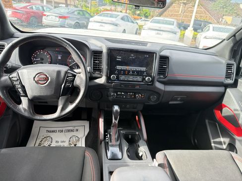 Used 2024 Nissan Frontier Pro-X RWD image 9