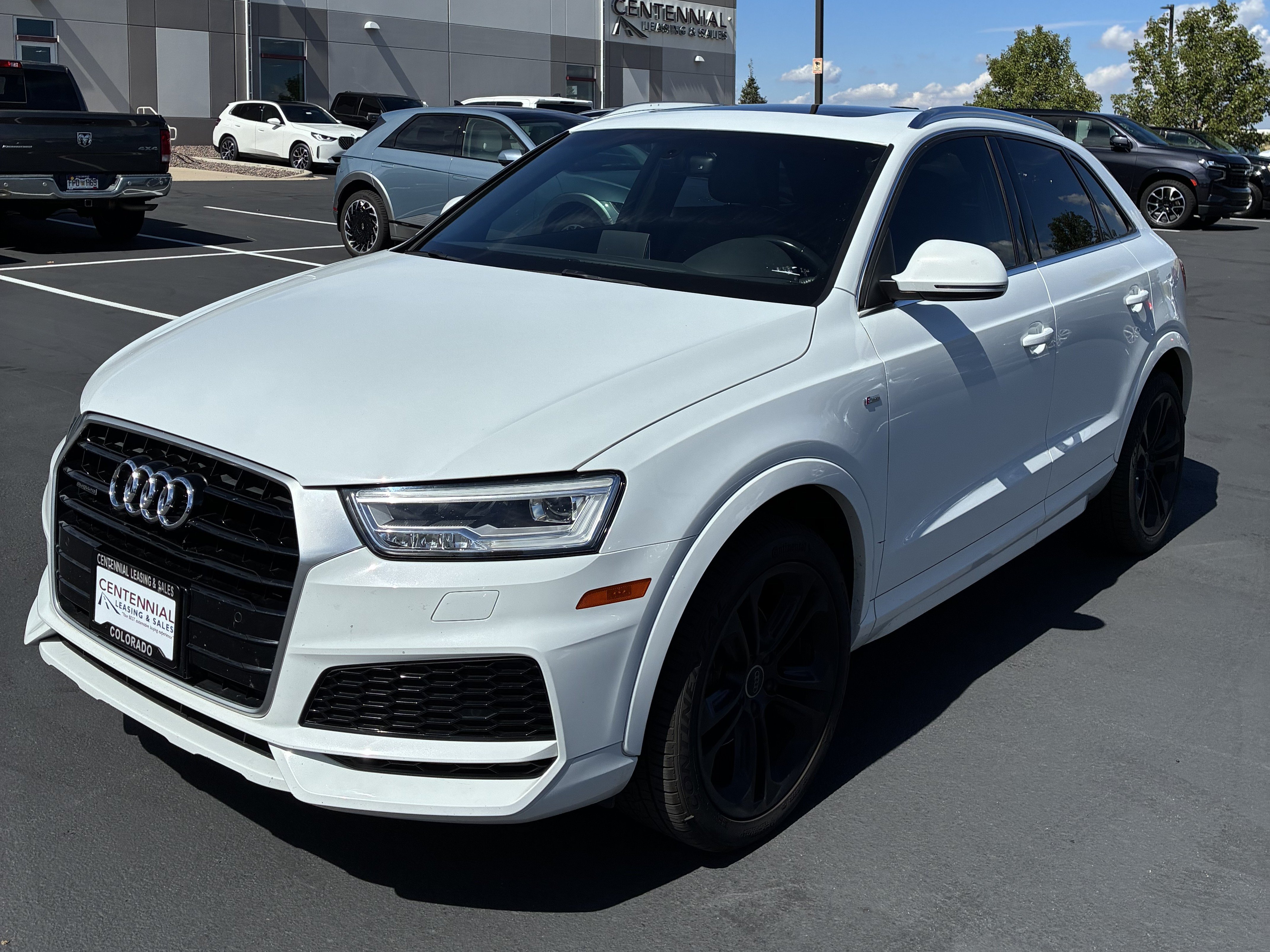 Used 2018 Audi Q3 2.0T Premium Plus w/ Premium Plus Package AWD/4WD image 3