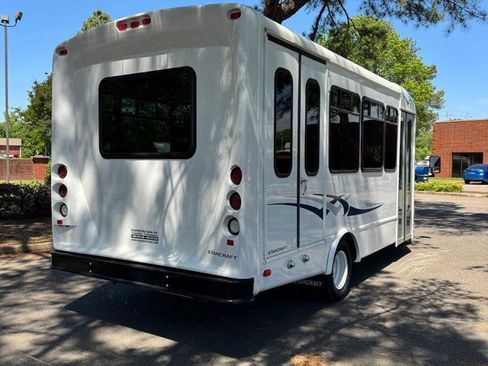 Used 2012 Ford E-350 and Econoline 350 Super Duty w/ Shuttle Bus Prep Pkg RWD image 3