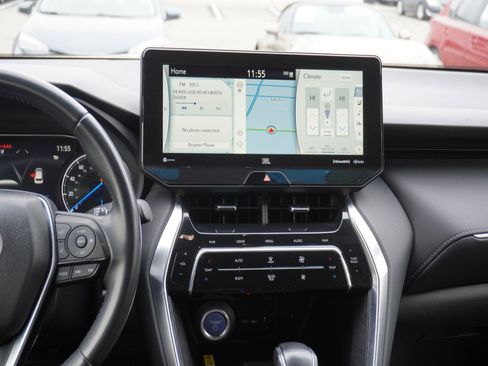 Used 2021 Toyota Venza XLE w/ Carpet Mat Package (TMS) image 16