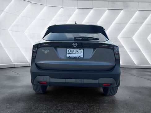 New 2026 Nissan Kicks SV w/ SV Premium Package image 7