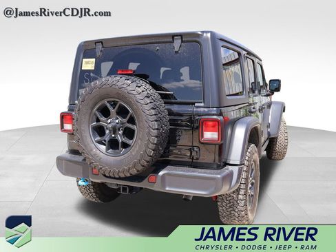 Used 2024 Jeep Wrangler Unlimited AWD/4WD image 13