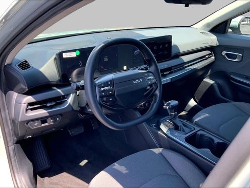 Used 2025 Kia K4 FWD image 17