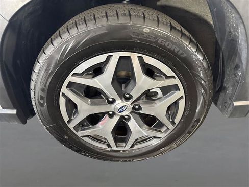 Used 2023 Subaru Forester Premium AWD/4WD image 23