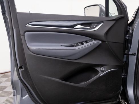 Used 2019 Buick Enclave Essence w/ LPO, Sport Appearance Package image 12