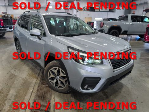 Used 2021 Subaru Forester Premium w/ Popular Package #1 AWD/4WD image 1