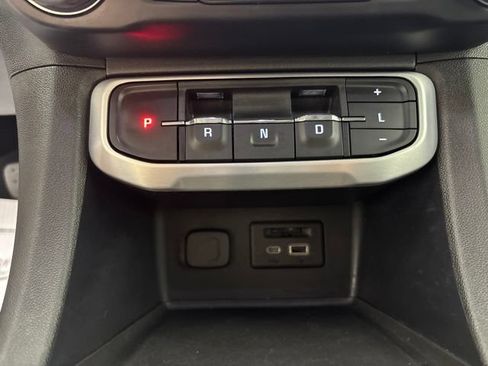 Used 2021 GMC Acadia SLT w/ Elevation Edition AWD/4WD image 9