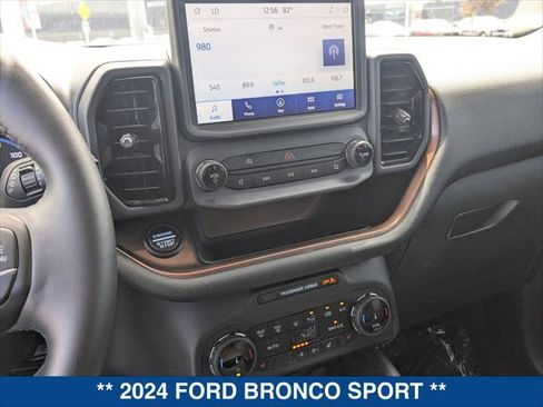 Certified 2024 Ford Bronco Sport Outer Banks w/ Tech Package AWD/4WD image 17