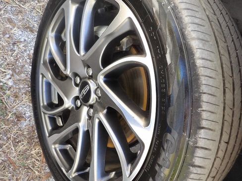 Used 2022 Lincoln Corsair Standard 4dr SUV image 16