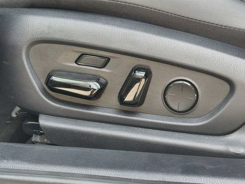 Used 2025 Lexus ES 300h w/ Accessory Package (Z2) FWD image 25