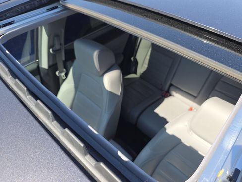 Certified 2018 Honda CR-V Touring image 4