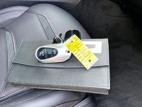 Used 2026 Mercedes-Benz GLC 43 AMG 4MATIC image 15