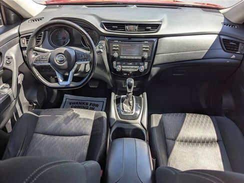 Used 2017 Nissan Rogue SV AWD/4WD image 17