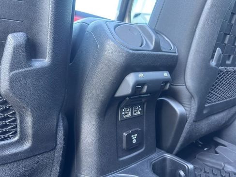Used 2021 Jeep Wrangler Unlimited Rubicon image 33