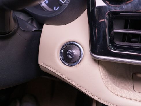 Used 2022 Toyota Highlander Platinum FWD image 30