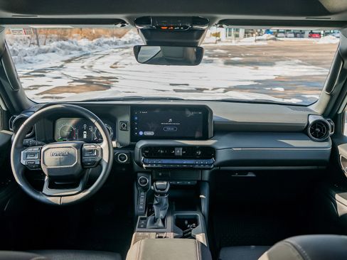 Used 2025 Toyota Land Cruiser image 23