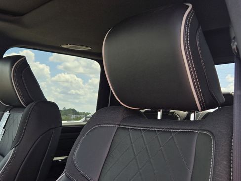 New 2026 RAM 2500 Limited AWD/4WD image 17