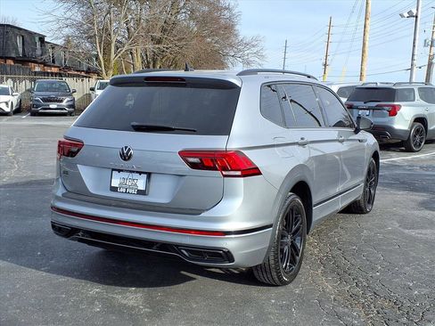 Used 2022 Volkswagen Tiguan SE R-Line image 2