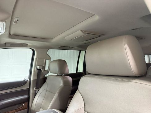 Used 2017 Chevrolet Suburban Premier AWD/4WD image 12