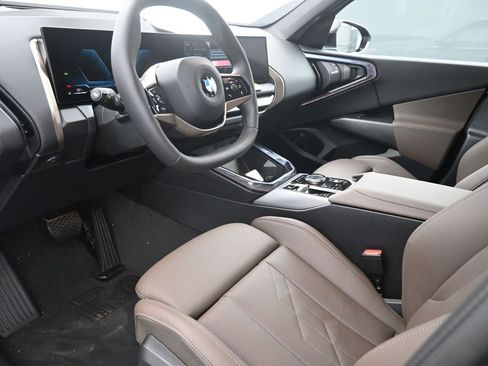 Certified 2025 BMW X3 xDrive30i w/ Premium Package AWD/4WD image 11