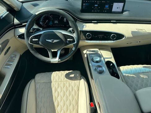 Used 2022 Genesis GV70 3.5T Sport w/ Sport Prestige Package AWD/4WD image 24