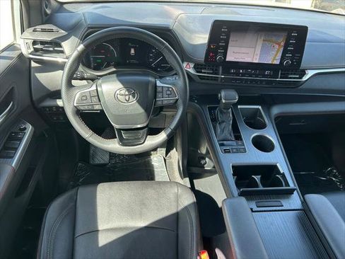 Certified 2023 Toyota Sienna XSE w/ XSE Plus Package image 19