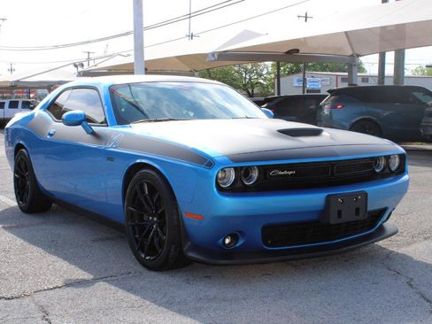 Used 2023 Dodge Challenger R/T Scat Pack w/ T/A Package image 2