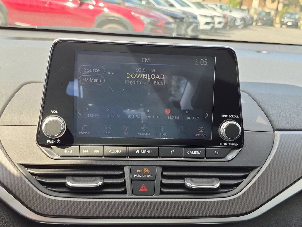 Used 2025 Nissan Altima 2.5 SR FWD image 18