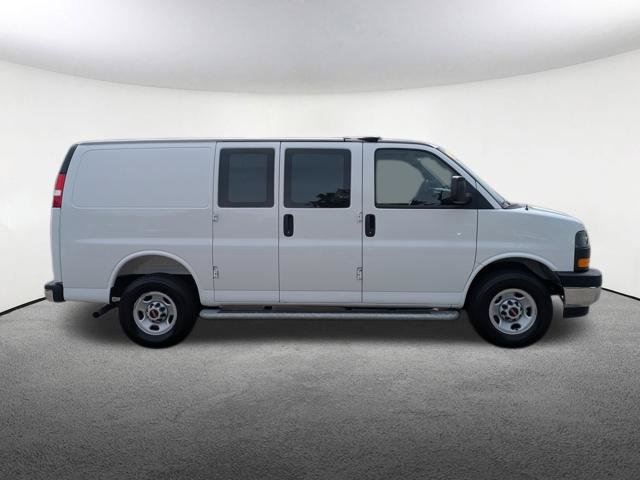 Used 2025 GMC Savana 2500 w/ Driver Convenience Package RWD image 3