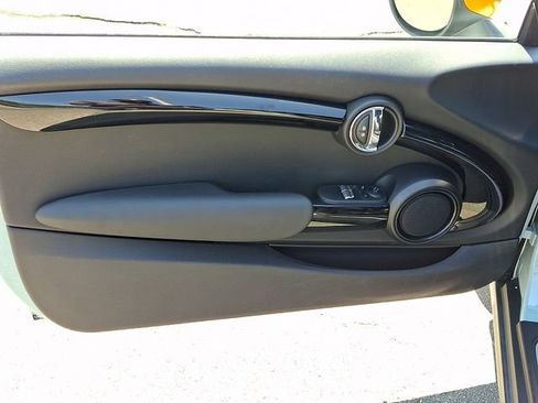 Used 2018 MINI Cooper S FWD image 8