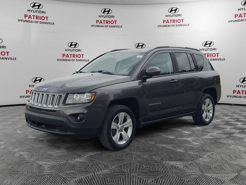 Used 2015 Jeep Compass Latitude FWD image 7