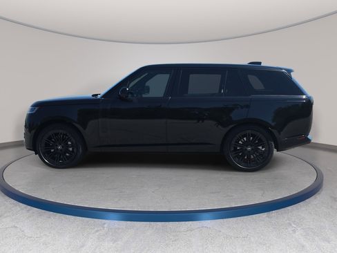 Used 2025 Land Rover Range Rover Long Wheelbase SE image 8